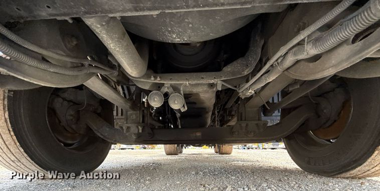 image for item EJ4831 2021 International LT625  semi truck