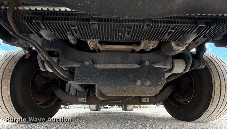 image for item EJ4832 2021 Freightliner Cascadia 126 semi truck