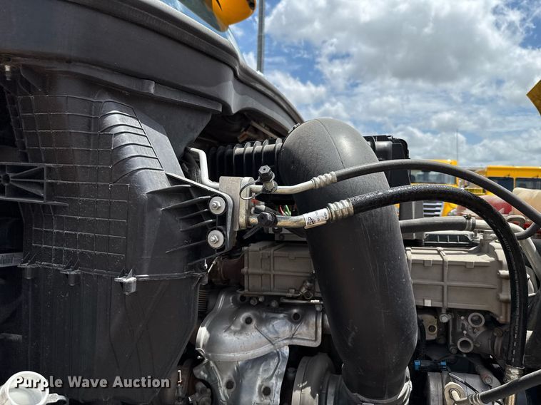 image for item EJ4832 2021 Freightliner Cascadia 126 semi truck