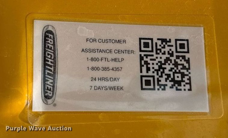 image for item EJ4832 2021 Freightliner Cascadia 126 semi truck