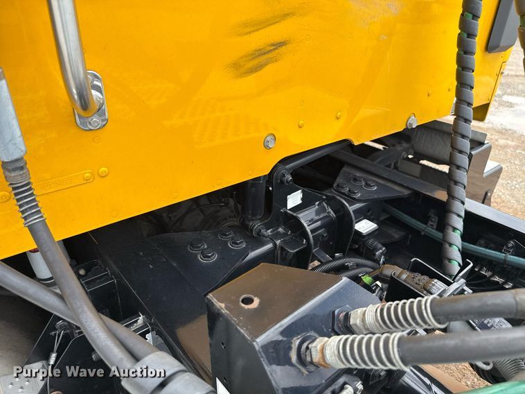 image for item EJ4833 2022 Kenworth T680 semi truck