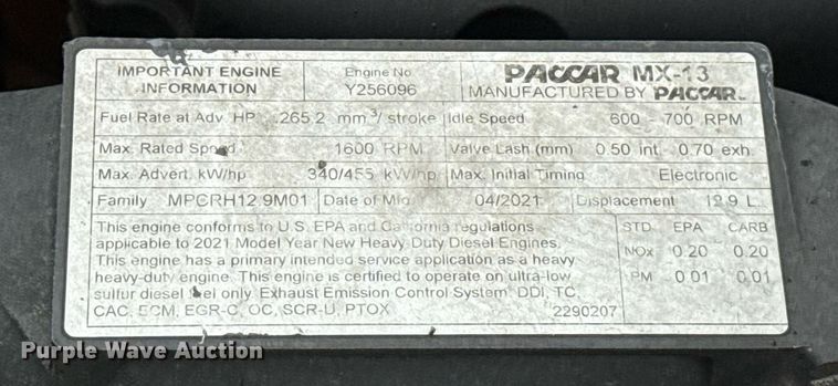 image for item EJ4833 2022 Kenworth T680 semi truck