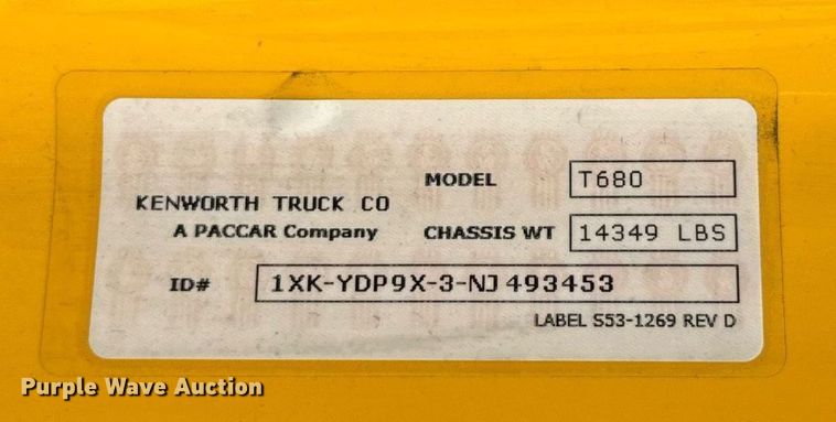 image for item EJ4833 2022 Kenworth T680 semi truck