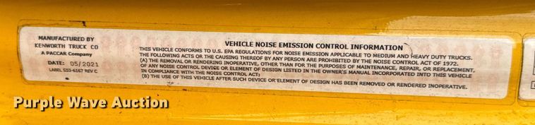 image for item EJ4833 2022 Kenworth T680 semi truck