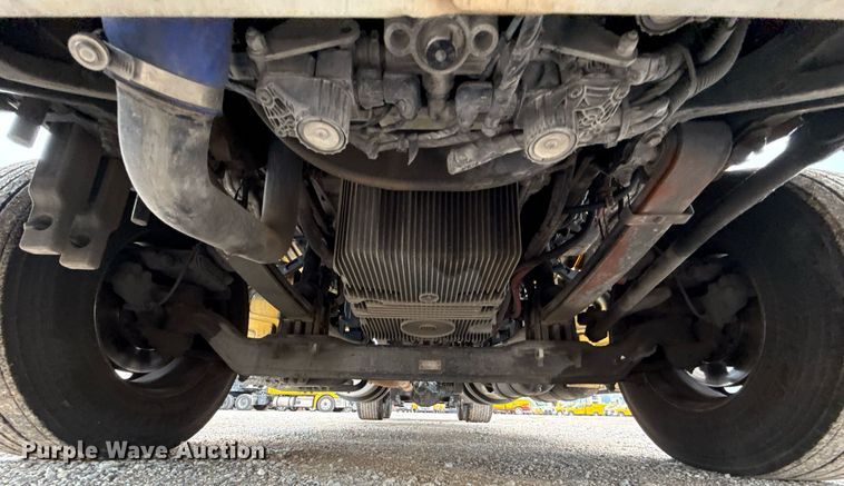 image for item EJ4834 2021 Kenworth T680 semi truck