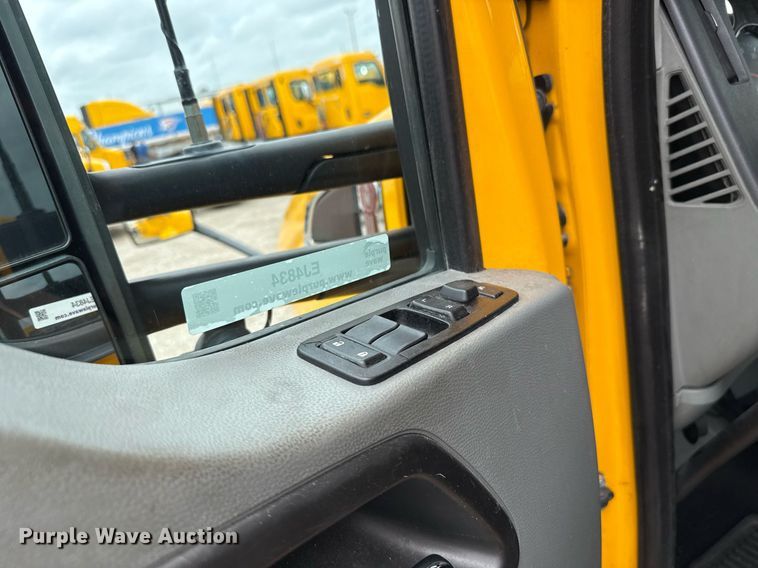 image for item EJ4834 2021 Kenworth T680 semi truck