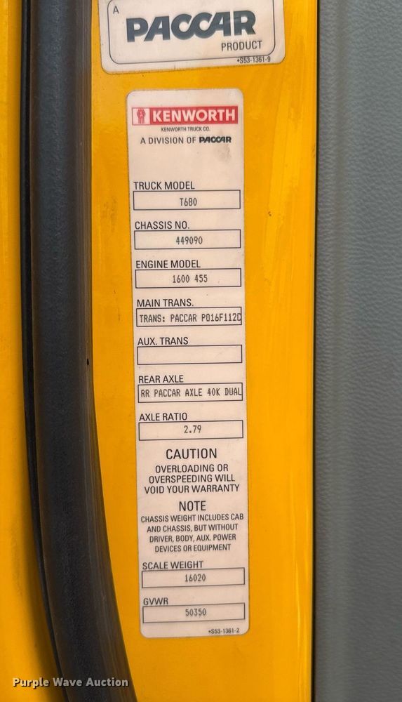 image for item EJ4834 2021 Kenworth T680 semi truck