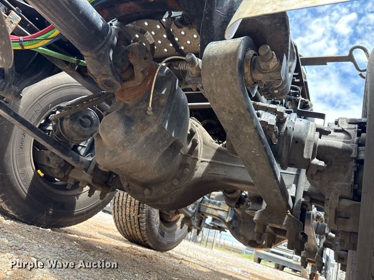 image for item EJ4835 2021 Freightliner Cascadia 126 semi truck