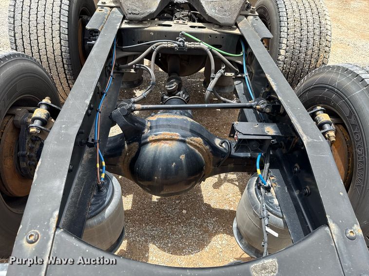 image for item EJ4835 2021 Freightliner Cascadia 126 semi truck