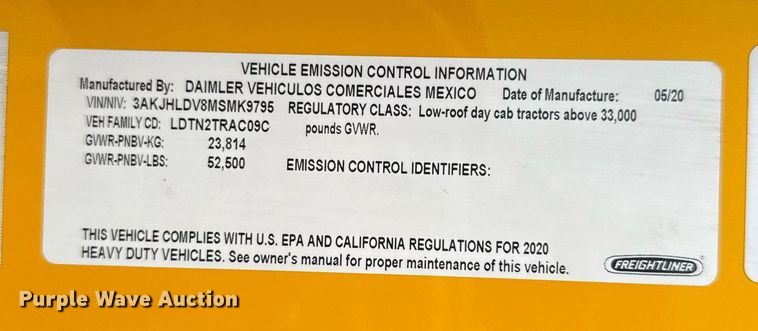 image for item EJ4835 2021 Freightliner Cascadia 126 semi truck