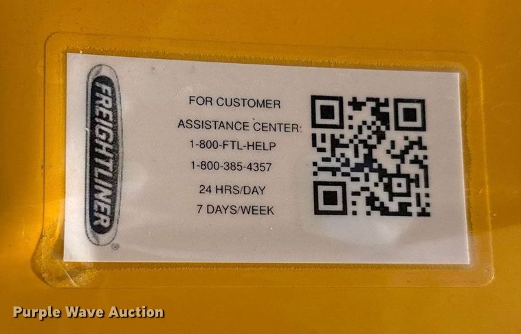 image for item EJ4835 2021 Freightliner Cascadia 126 semi truck