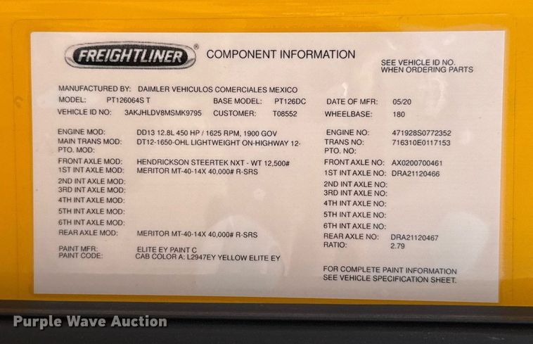 image for item EJ4835 2021 Freightliner Cascadia 126 semi truck