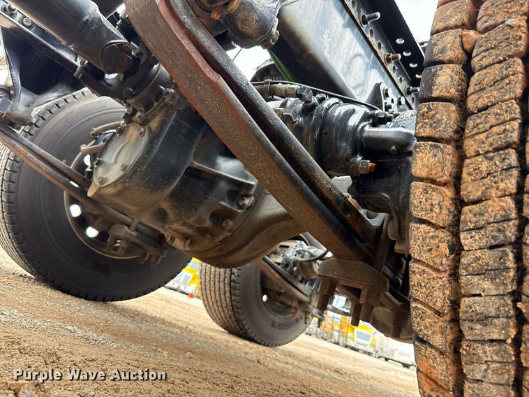 image for item EJ4836 2013 Freightliner Cascadia 125 semi truck