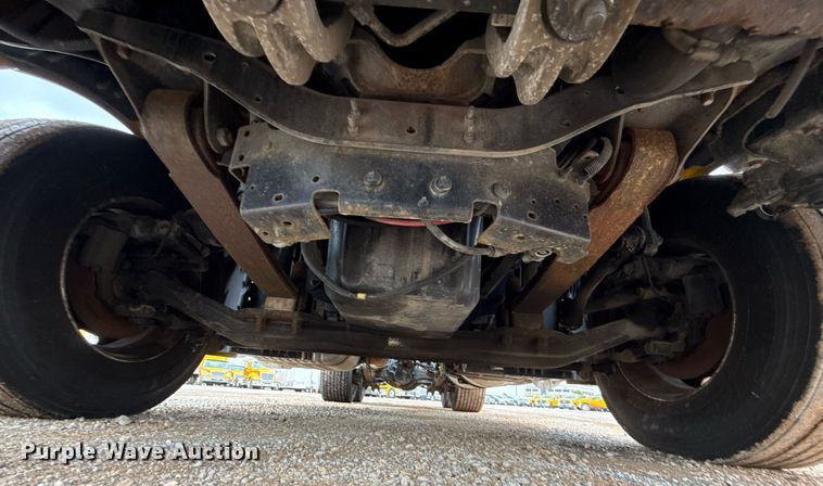 image for item EJ4836 2013 Freightliner Cascadia 125 semi truck