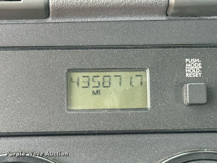 image for item EJ4836 2013 Freightliner Cascadia 125 semi truck