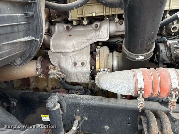 image for item EJ4836 2013 Freightliner Cascadia 125 semi truck