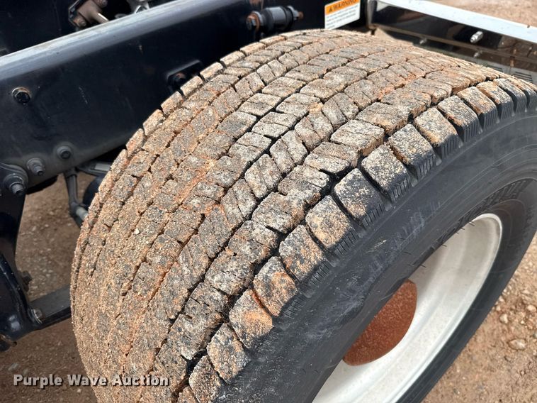 image for item EJ4836 2013 Freightliner Cascadia 125 semi truck