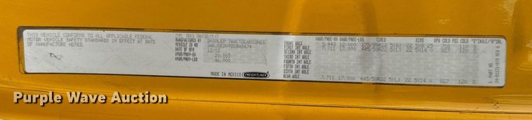 image for item EJ4836 2013 Freightliner Cascadia 125 semi truck