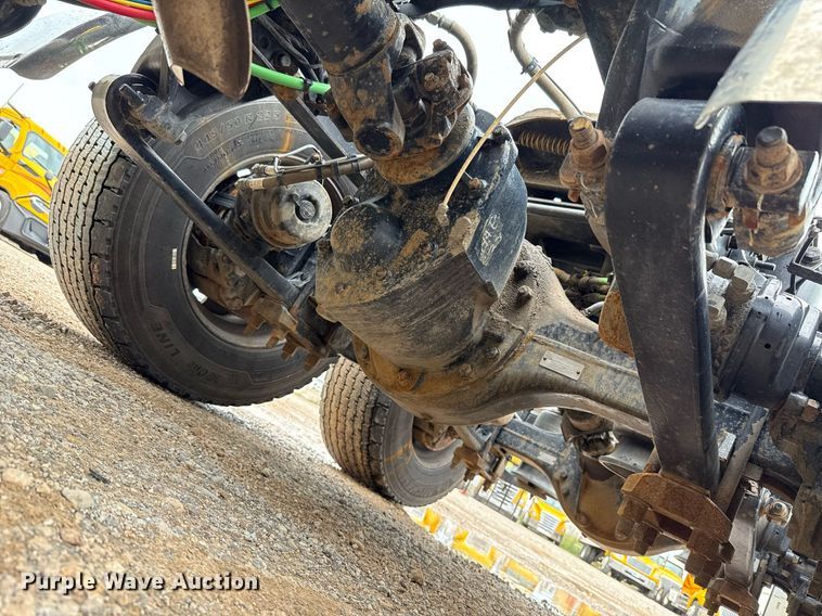 image for item EJ4837 2020 Freightliner Cascadia 126 semi truck