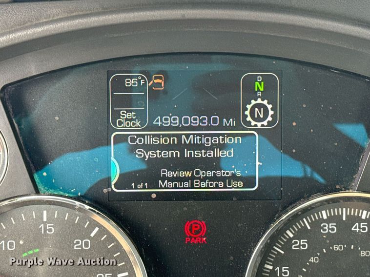 image for item EJ4838 2020 Kenworth T680 semi truck