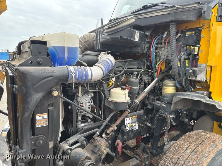 image for item EJ4838 2020 Kenworth T680 semi truck