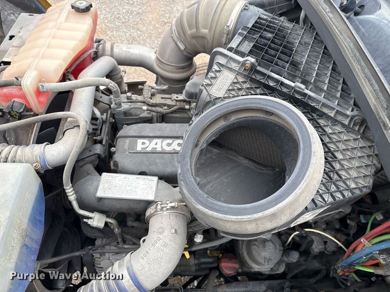 image for item EJ4838 2020 Kenworth T680 semi truck