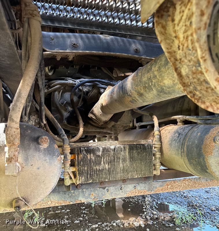 image for item EM2095 1988 Freightliner FLC112 semi truck