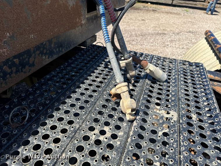 image for item EM2095 1988 Freightliner FLC112 semi truck