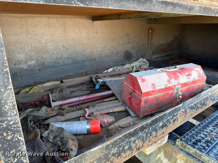 image for item EM2095 1988 Freightliner FLC112 semi truck