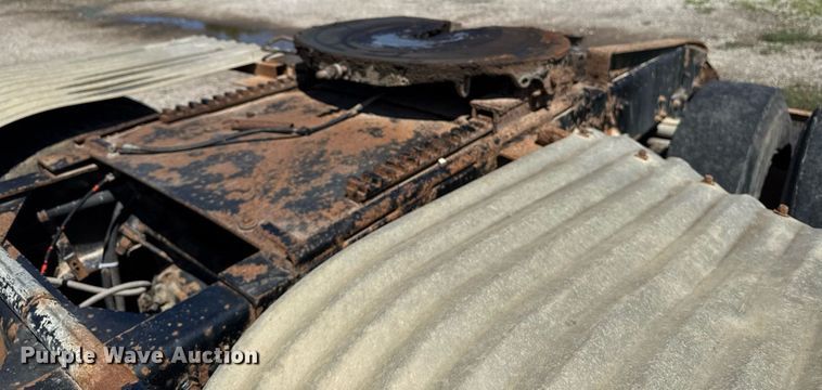 image for item EM2095 1988 Freightliner FLC112 semi truck