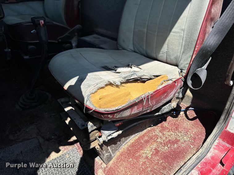 image for item EM2095 1988 Freightliner FLC112 semi truck