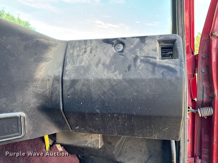 image for item EM2095 1988 Freightliner FLC112 semi truck