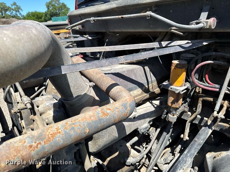 image for item EM2095 1988 Freightliner FLC112 semi truck