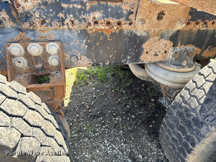 image for item EM2095 1988 Freightliner FLC112 semi truck