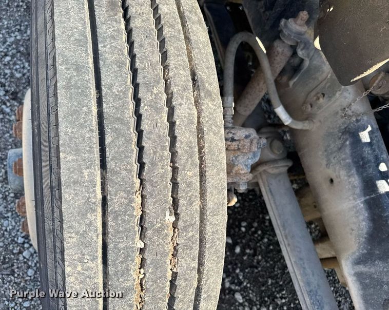 image for item EM2095 1988 Freightliner FLC112 semi truck