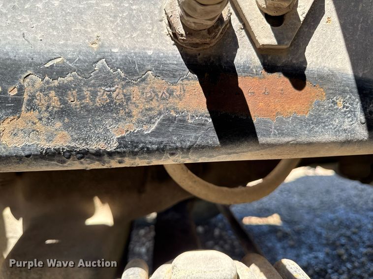 image for item EM2095 1988 Freightliner FLC112 semi truck