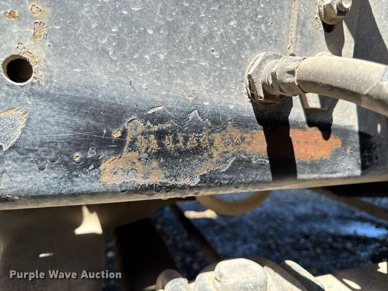 image for item EM2095 1988 Freightliner FLC112 semi truck