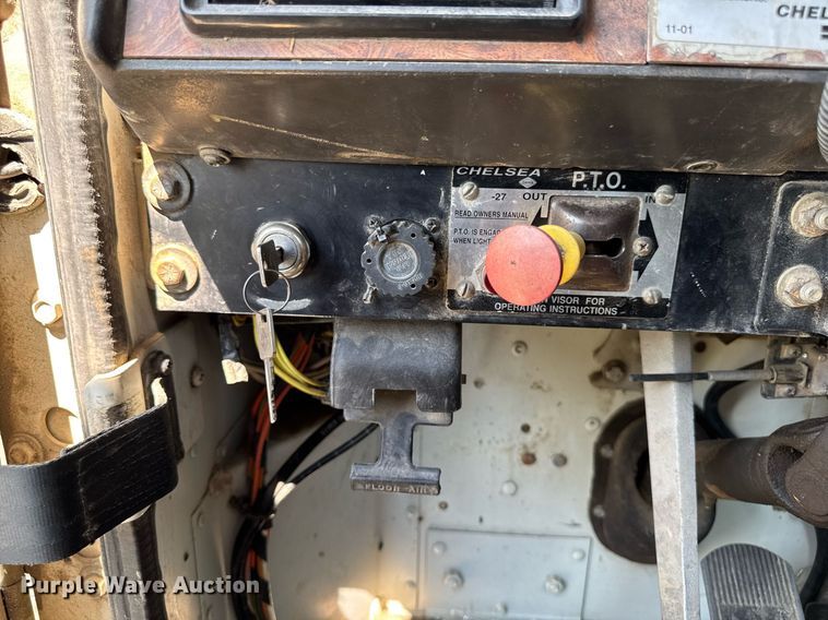 image for item EM2111 1996 International 9400 semi truck