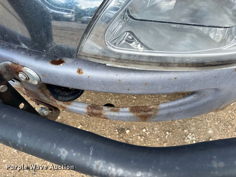 image for item EN4585 2010 International DuraStar 4400  truck cab and chassis