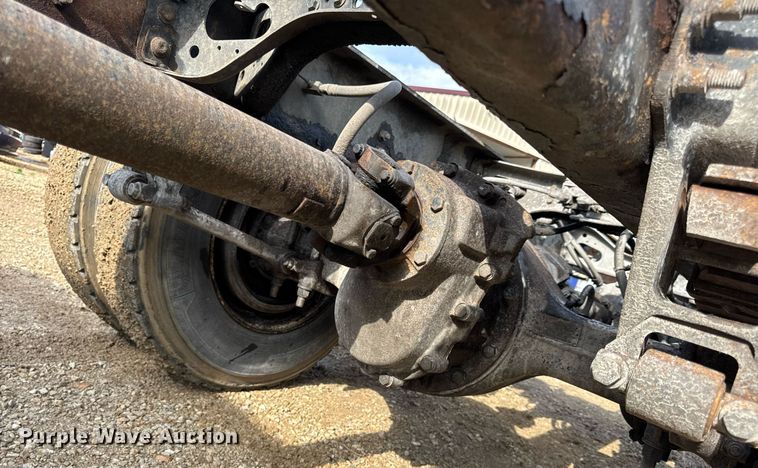 image for item EN4585 2010 International DuraStar 4400  truck cab and chassis