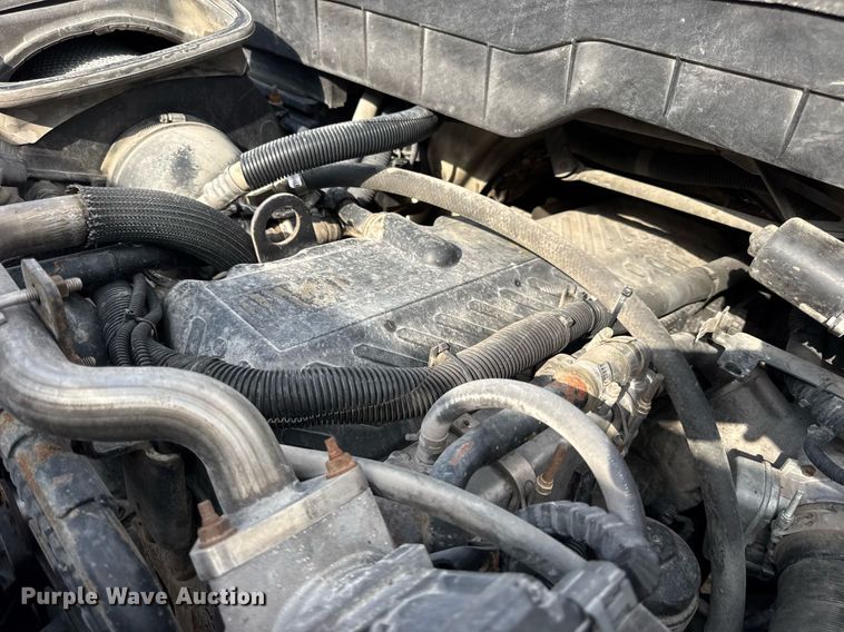 image for item EN4585 2010 International DuraStar 4400  truck cab and chassis