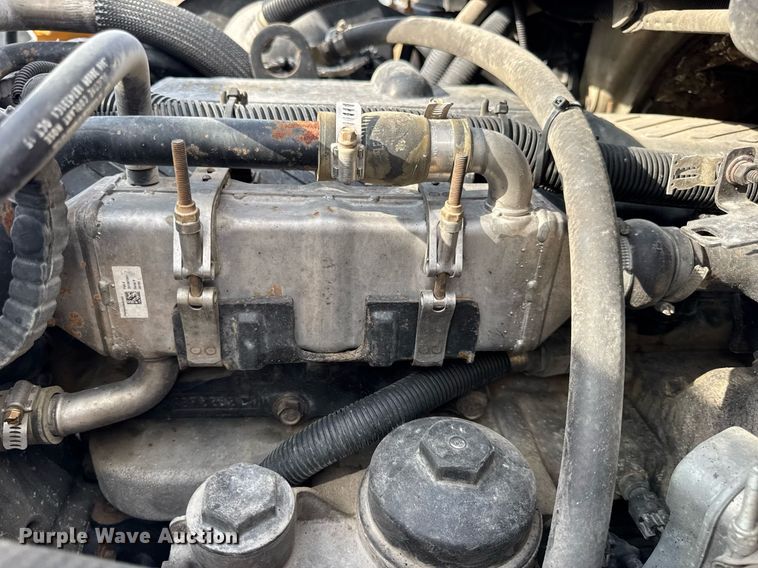 image for item EN4585 2010 International DuraStar 4400  truck cab and chassis