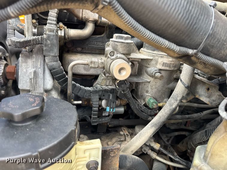 image for item EN4585 2010 International DuraStar 4400  truck cab and chassis