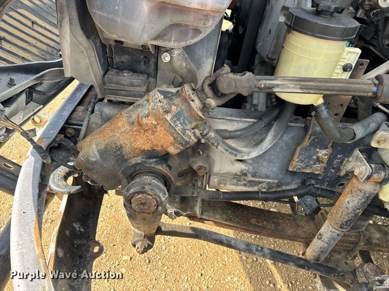 image for item EN4585 2010 International DuraStar 4400  truck cab and chassis