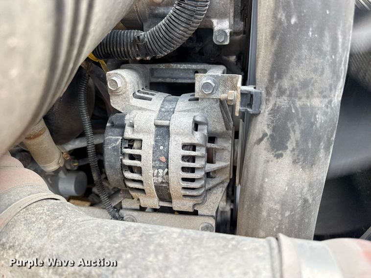 image for item EN4585 2010 International DuraStar 4400  truck cab and chassis