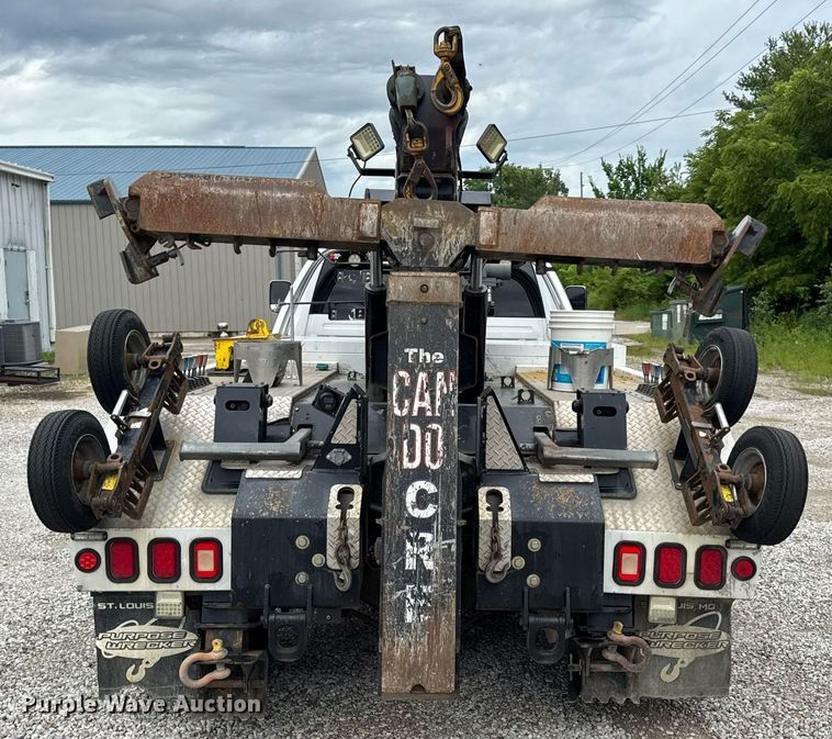 image for item EN4588 2017 Dodge Ram 5500HD Laramie Crew Cab tow truck