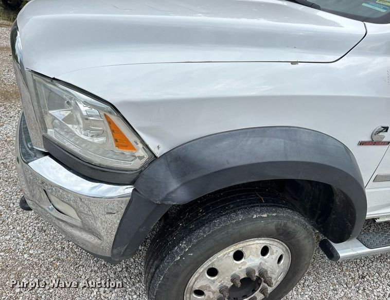 image for item EN4588 2017 Dodge Ram 5500HD Laramie Crew Cab tow truck