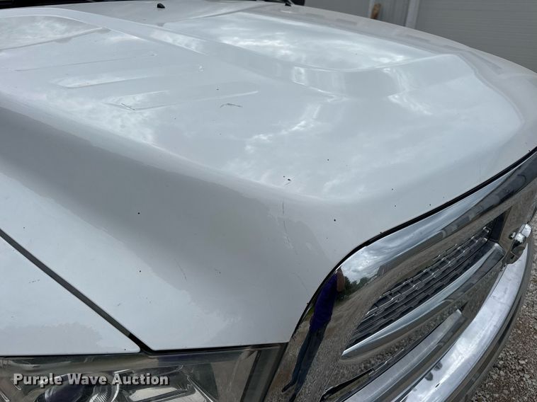 image for item EN4588 2017 Dodge Ram 5500HD Laramie Crew Cab tow truck