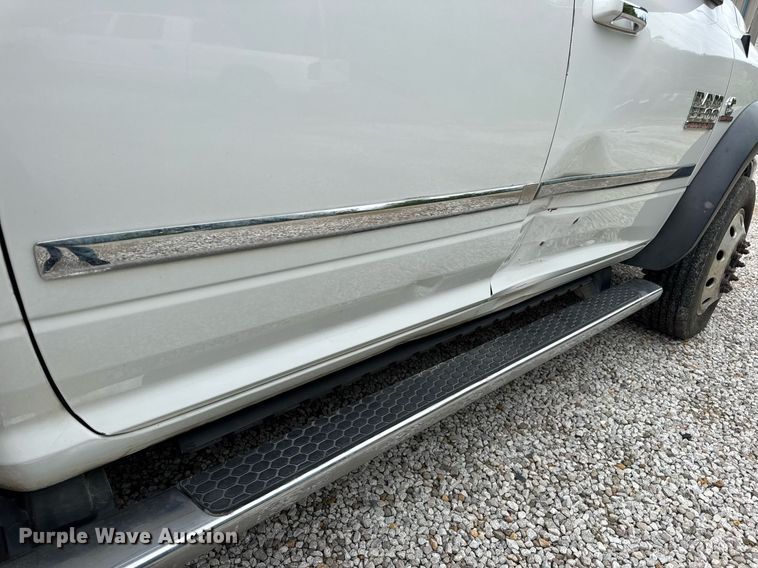 image for item EN4588 2017 Dodge Ram 5500HD Laramie Crew Cab tow truck