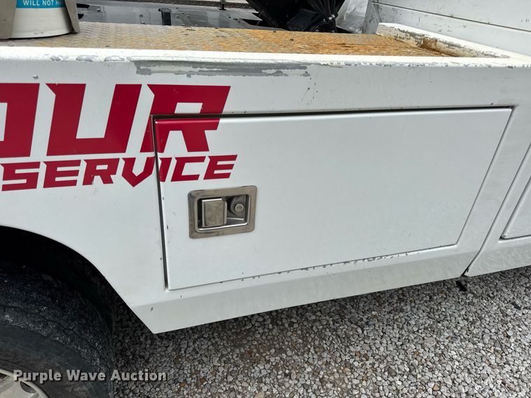 image for item EN4588 2017 Dodge Ram 5500HD Laramie Crew Cab tow truck